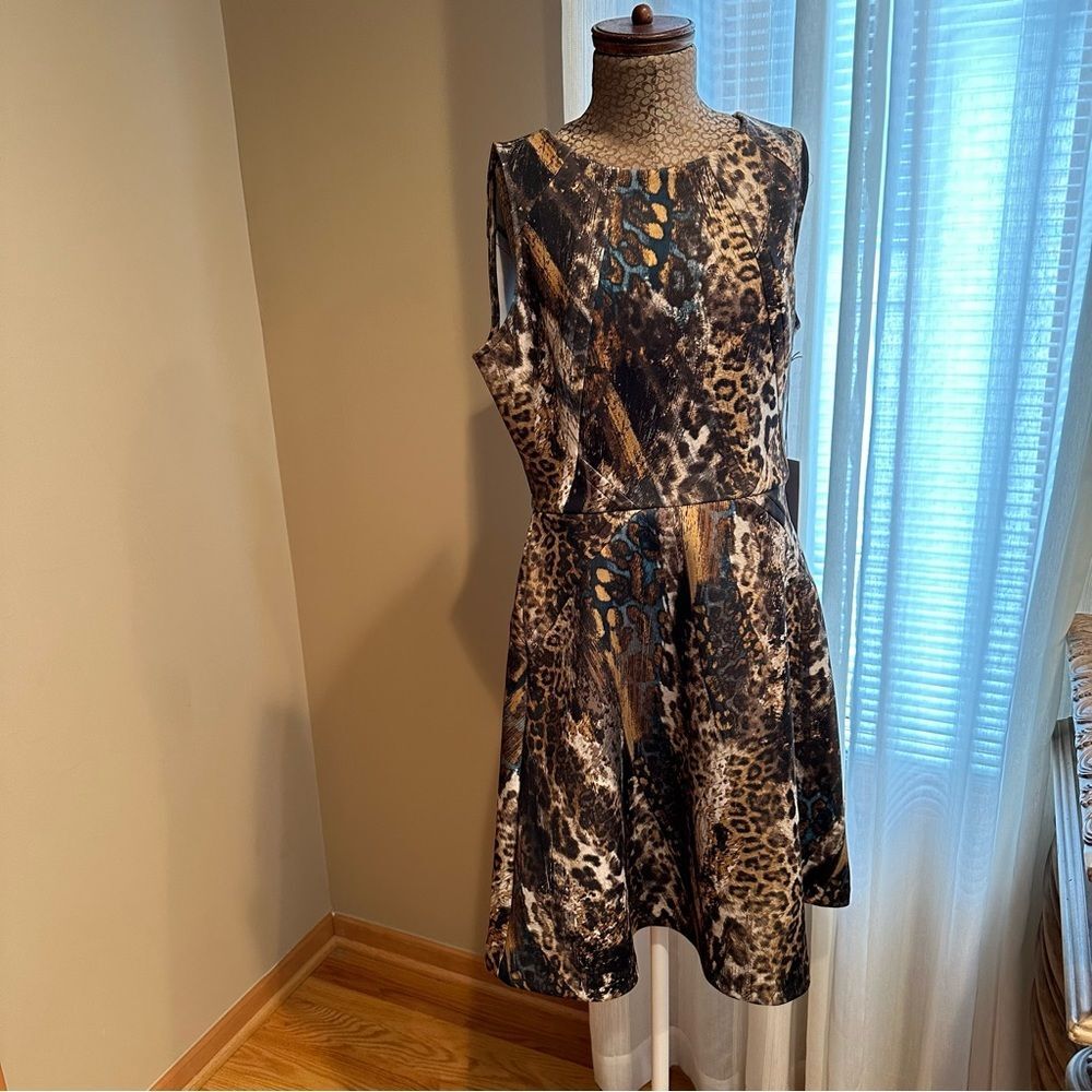 Jennifer Lopez Dress size 6 NWT